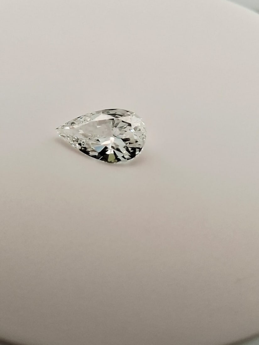 1.01 Carat Pear Cut Diamond - F Color - Internally Flawless (IF) - GIA Certified - 5