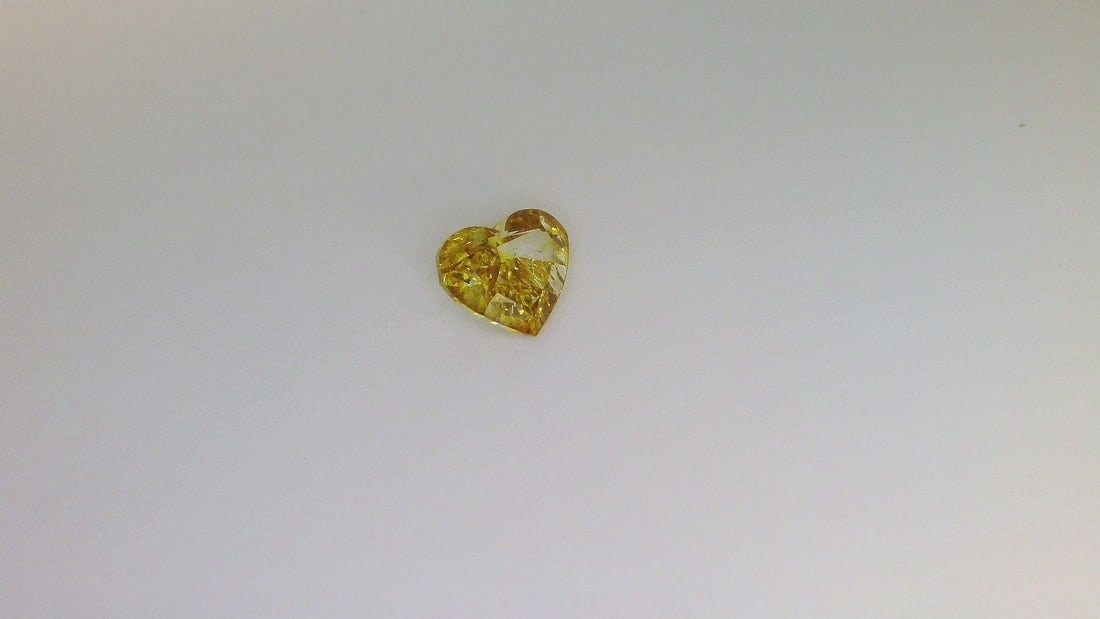 1.33 Carat Heart Shape Fancy Deep Brownish Orangy Yellow Diamond - SI2 - GIA Certified - 2
