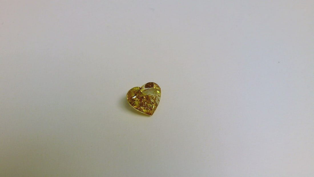 1.33 Carat Heart Shape Fancy Deep Brownish Orangy Yellow Diamond - SI2 - GIA Certified - 7