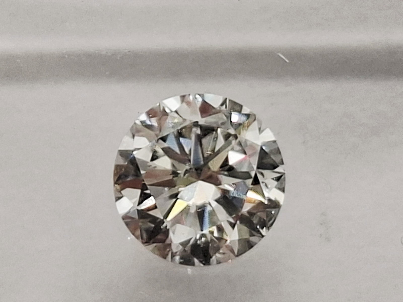 0.70 Carat D Color SI2 Round Brilliant Diamond - IGI Certified - Triple Very Good Cut - 4