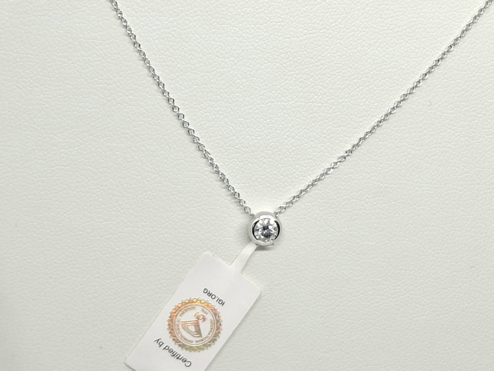 0.20 Ct Round Brilliant Natural Diamond Solitaire Pendant - 18K White Gold - IGI Certified - 5