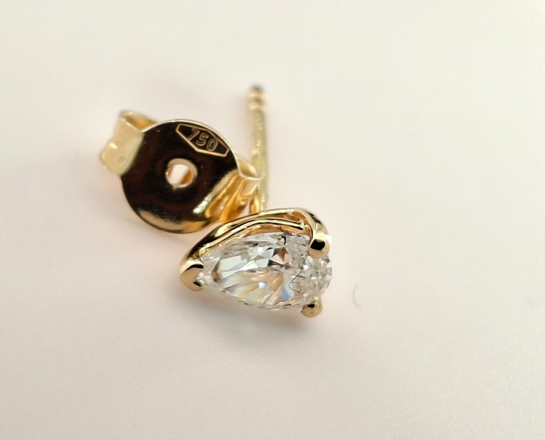 0.75 CTW Pear Shape Natural Diamond Earrings - F-G / VVS2 - VS1 - 18K Yellow Gold - IGI Certified - 3