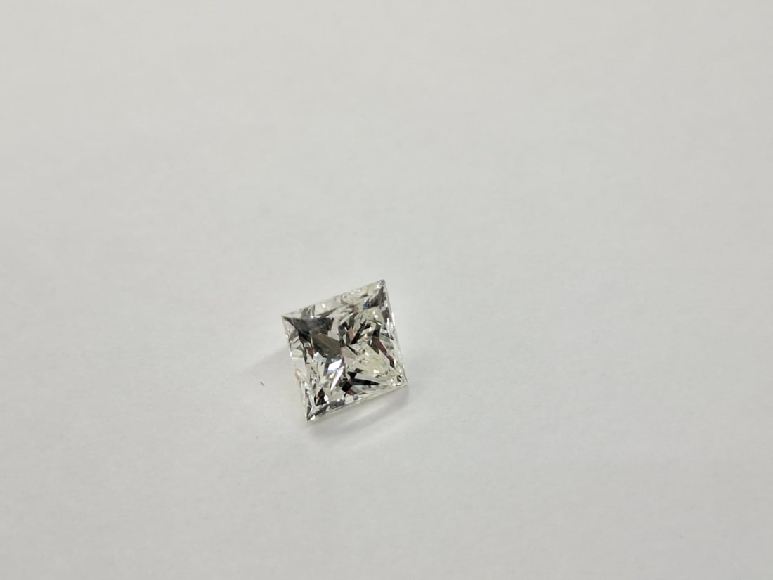 1.03 CT Princess Cut Diamond - K Color - VVS 2 - GIA Certified - 4