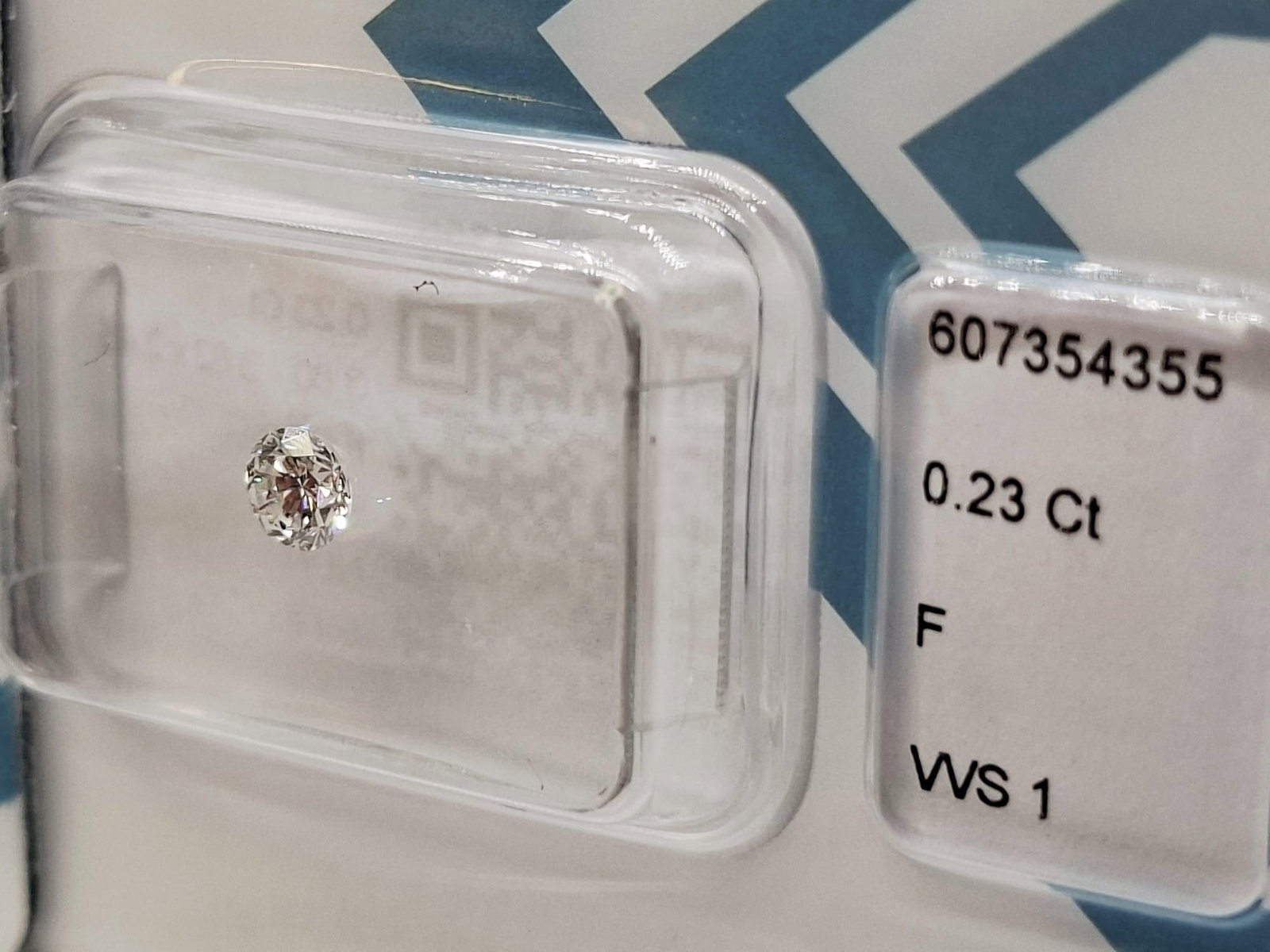0.46 CTW Pair Round Brilliant Diamonds (0.23 CT Each) - F Color - VVS1 Clarity - IGI Certified (Seal - 6