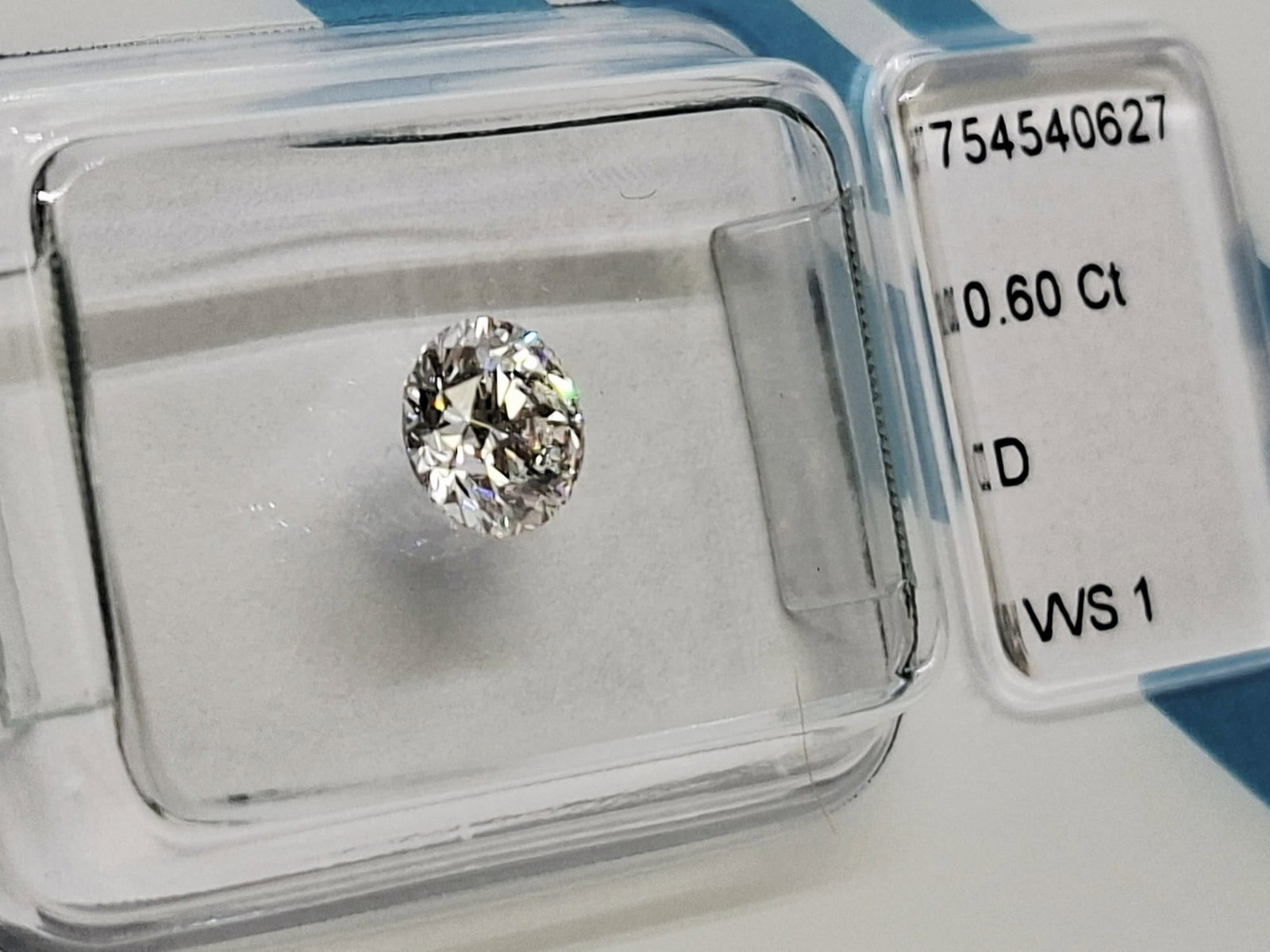 0.60 CT Round Brilliant Natural Diamond - D Color - VVS1 Clarity - IGI Certified (Sealed) - - 6