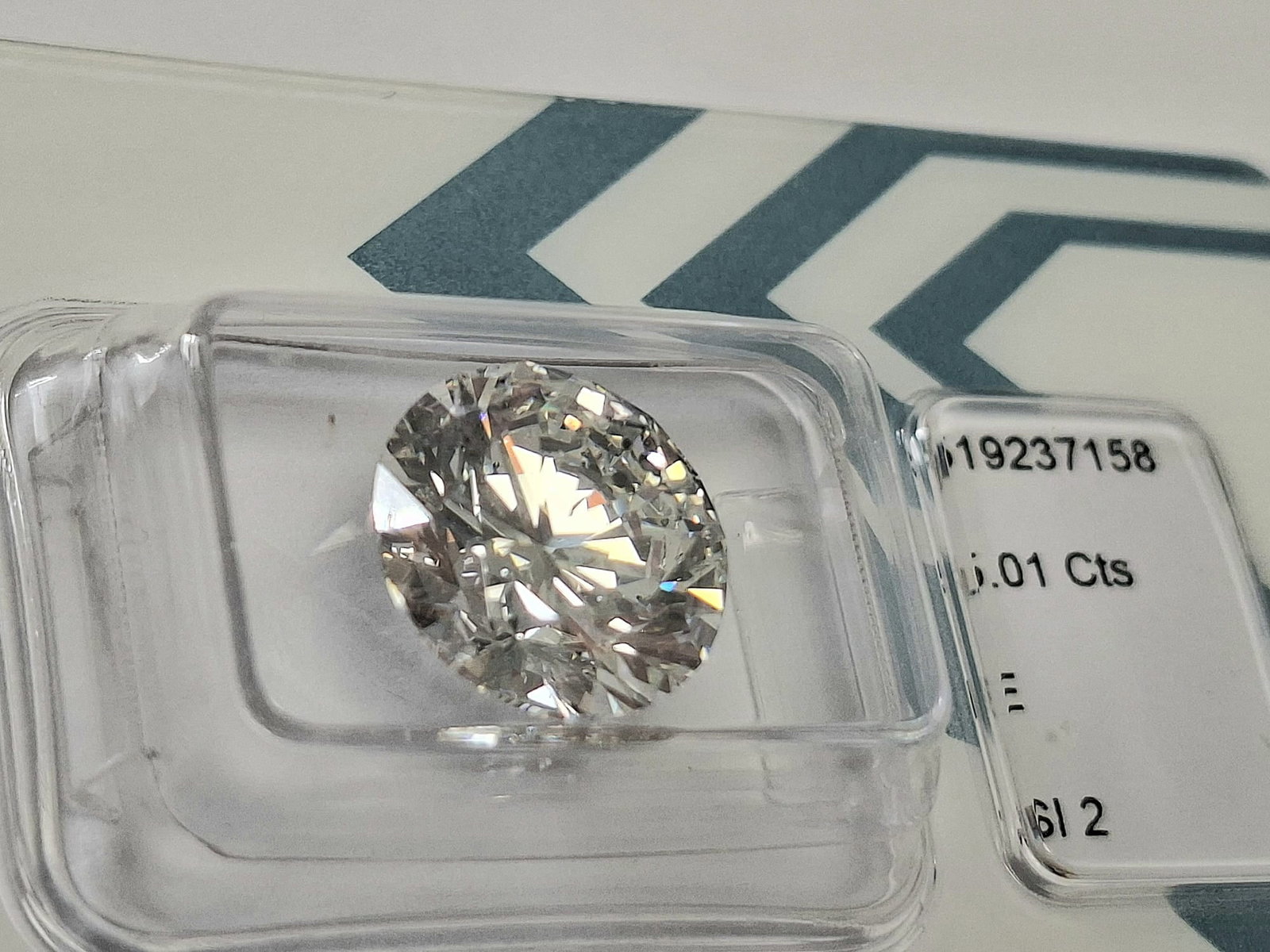 5.01 CT Natural Round Brilliant Diamond E SI2 Triple Excellent IGI Certified Sealed - 7
