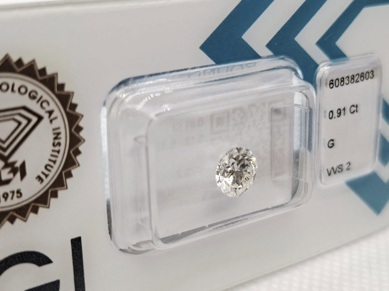0.91 CT Natural Round Brilliant Diamond G VVS2 IGI Certified Sealed CertiCard - 4