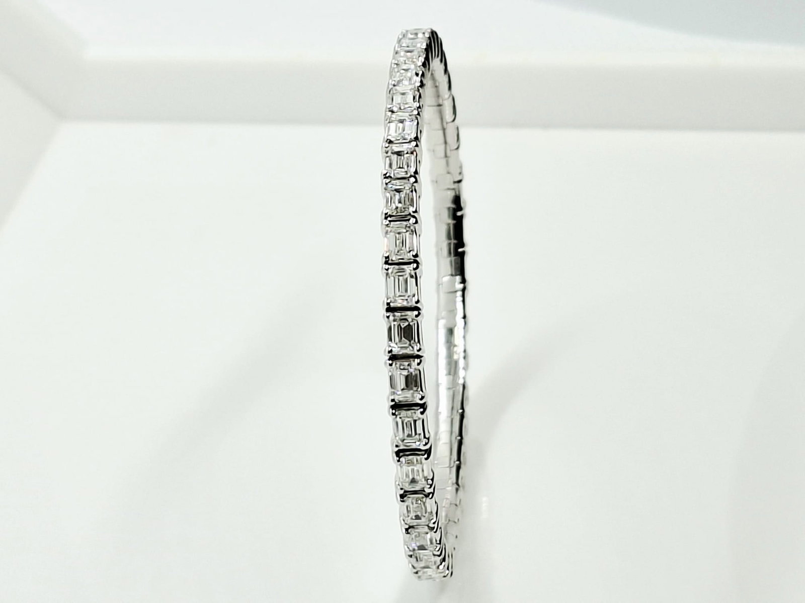 IGI Certified 10.31 CTW Emerald Cut Diamond Stretch Bangle - 18K White Gold - D-E Color, VVS Clarity - 3