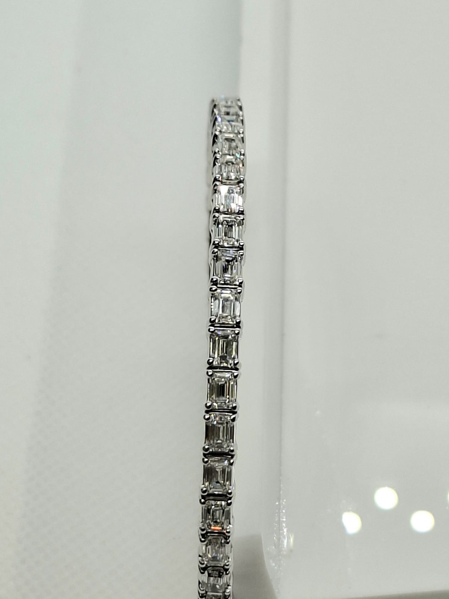 IGI Certified 10.31 CTW Emerald Cut Diamond Stretch Bangle - 18K White Gold - D-E Color, VVS Clarity - 5