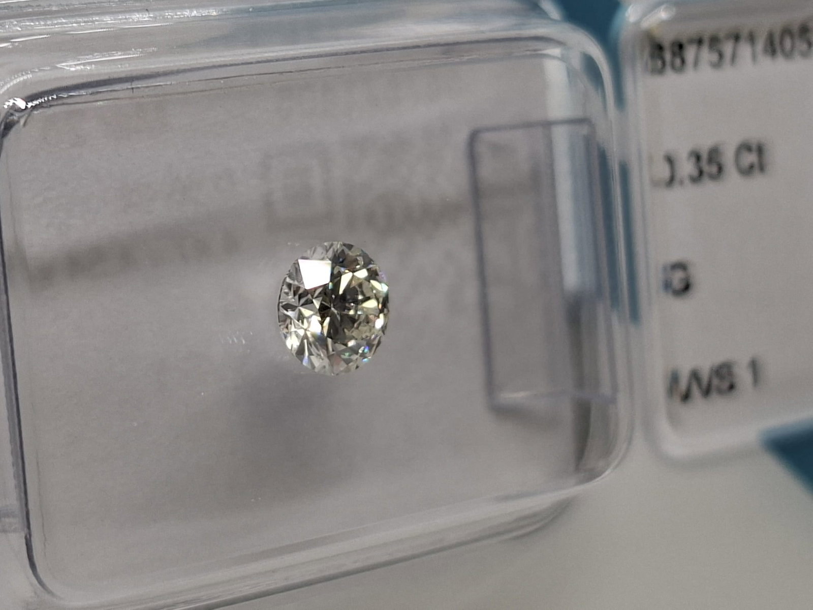0.35 CT Round Brilliant Diamond G VVS1 IGI Certified Loose Stone - 5