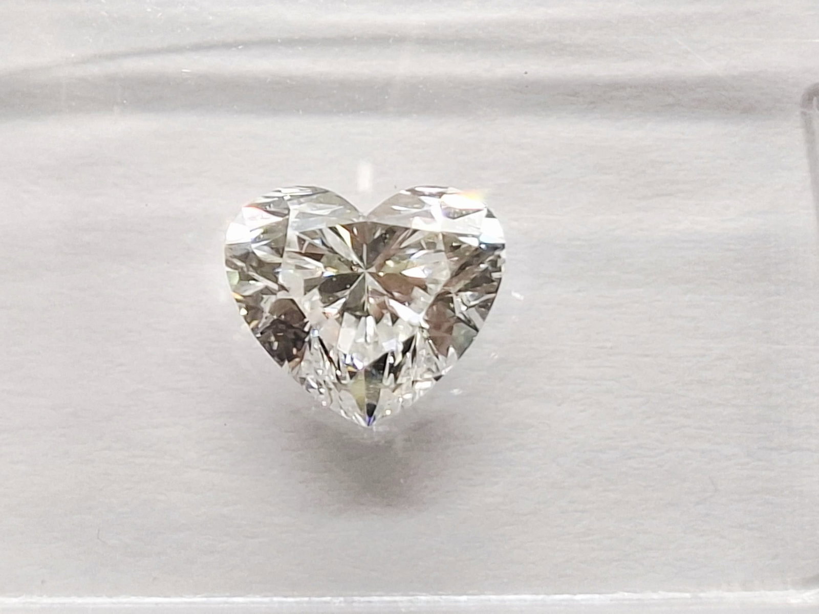 1.00 CT Natural Heart Diamond D VS1 IGI Certified Loose - 5