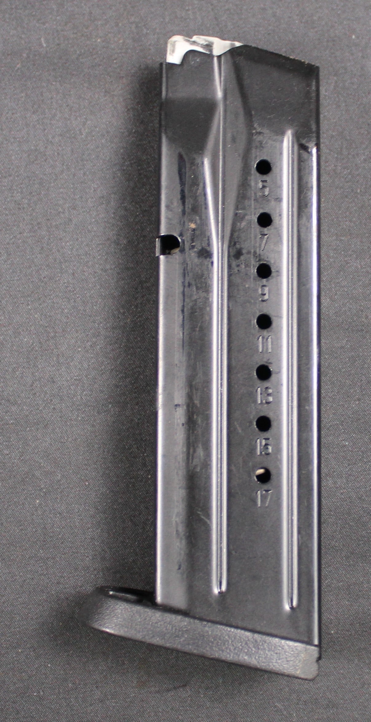 9x19mm Smith and Wesson 17 Round Semi-Automatic Pistol Magazine (BLB) - 2