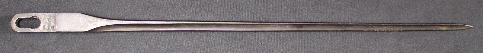 c.WWII Italian Cavalry Carbine Folding Bayonet (FMI) (1 of 3)