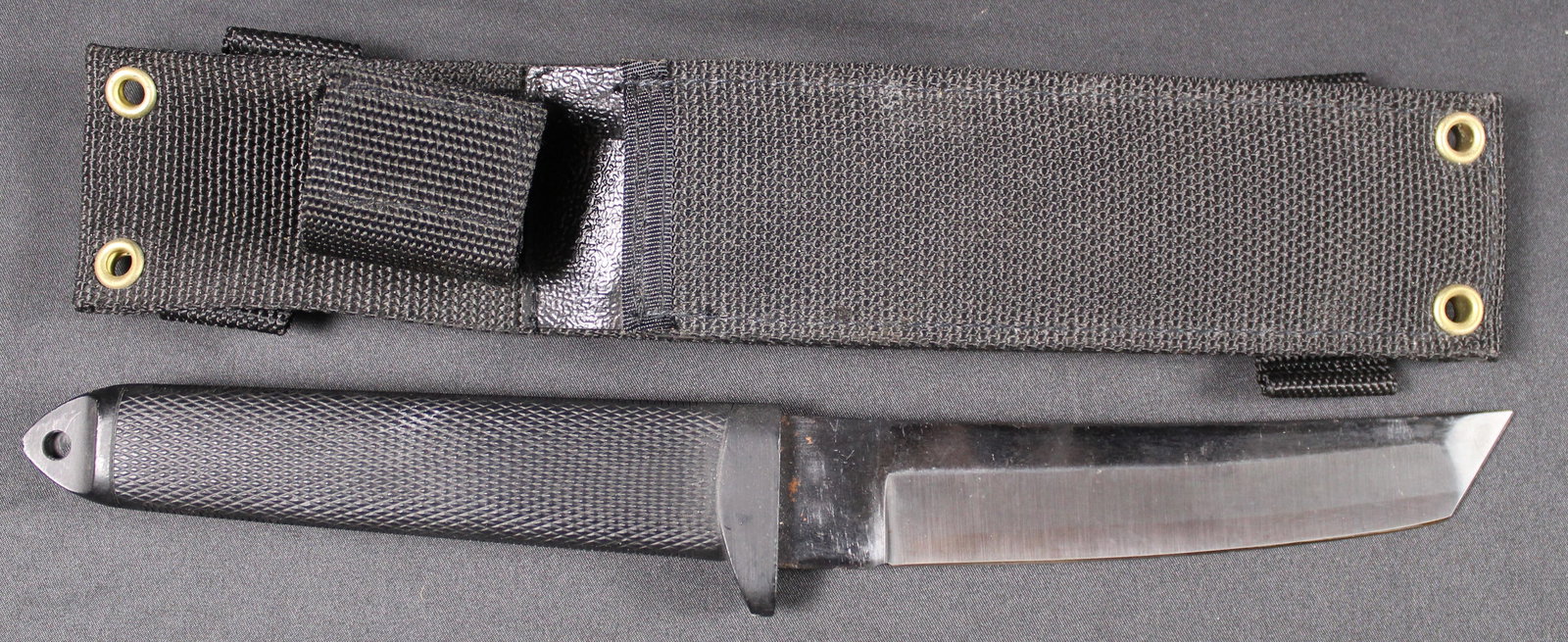 Tiawan Manufactured Taylor 440 Stainless Steel Fixed Blade Knife (FMI): Estimated shipping parcel size (LxWxH) 10 inches x 6 inches x 4 inches. Please note, shipping estimates are provided for LiveShipping calculations only and may vary based on weight and location. The