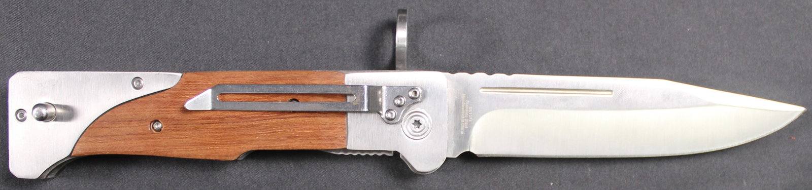 Folding Blade Stinless Steel "Bayonet" Pocket Knife (GCW): Estimated shipping parcel size (LxWxH) 6 inches x 6 inches x 6 inches. Please note, shipping estimates are provided for LiveShipping calculations only and may vary based on weight and location. The