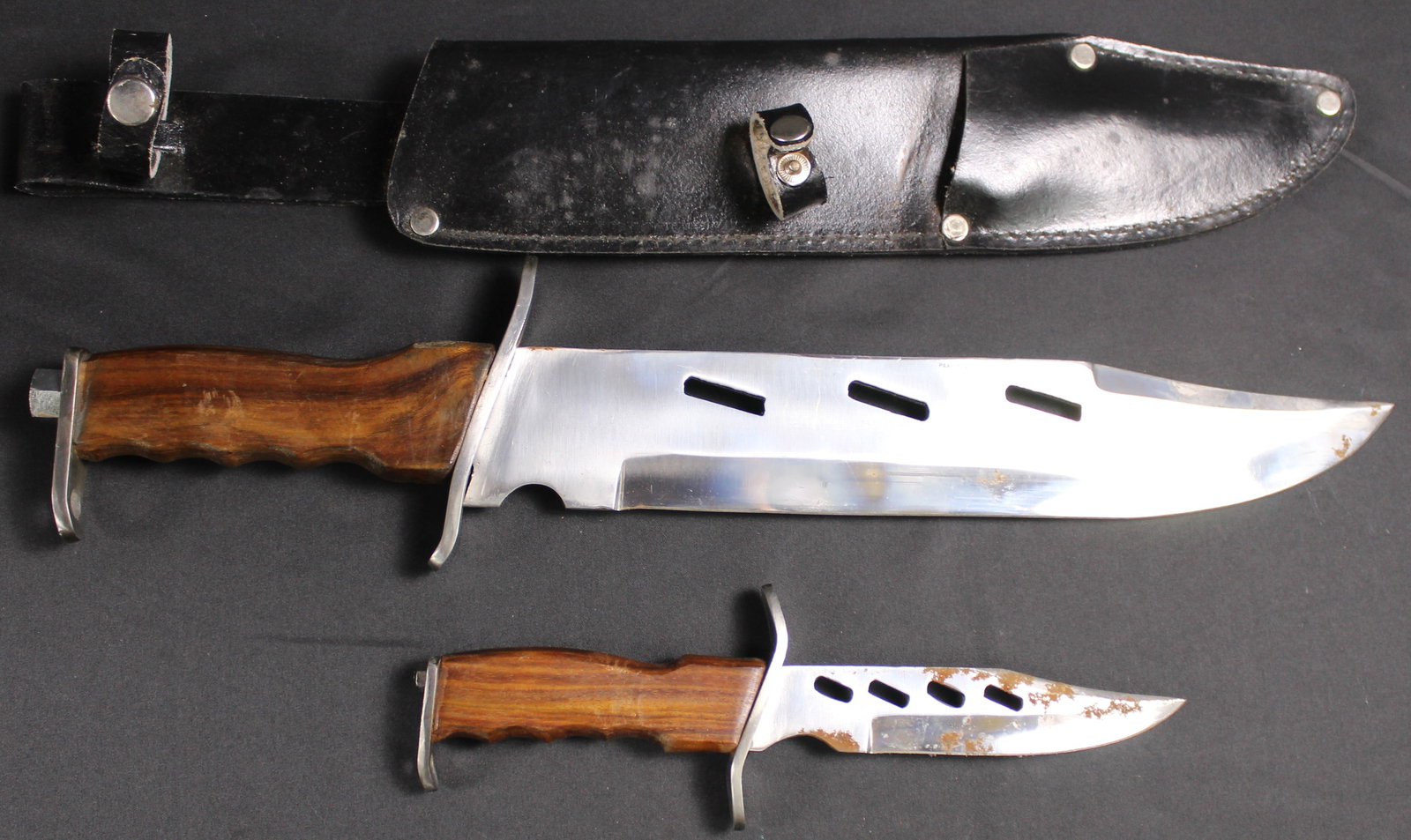 Rostfrei Pakastan Manufactured Knife Set (SAE): Estimated shipping parcel size (LxWxH) 12 inches x 8 inches x 8 inches. Please note, shipping estimates are provided for LiveShipping calculations only and may vary based on weight and location. The