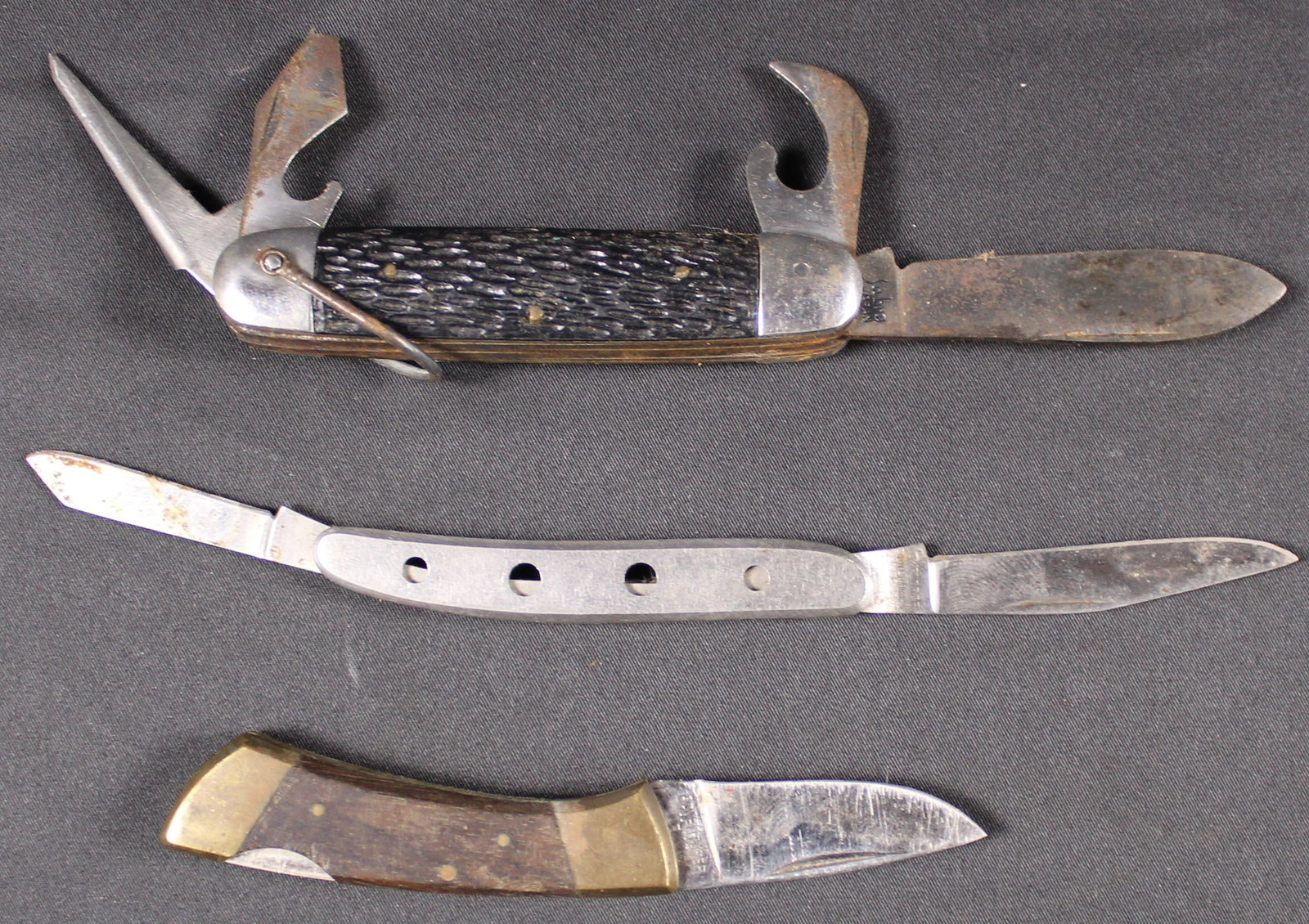 Group Lot of Three Japanese Pocket Knives: Edge Mark & Subre (JAA) (1 of 7)