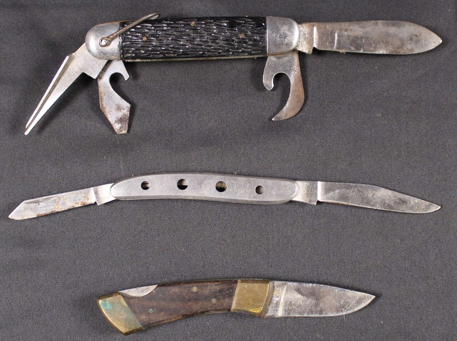 Group Lot of Three Japanese Pocket Knives: Edge Mark & Subre (JAA) - 4