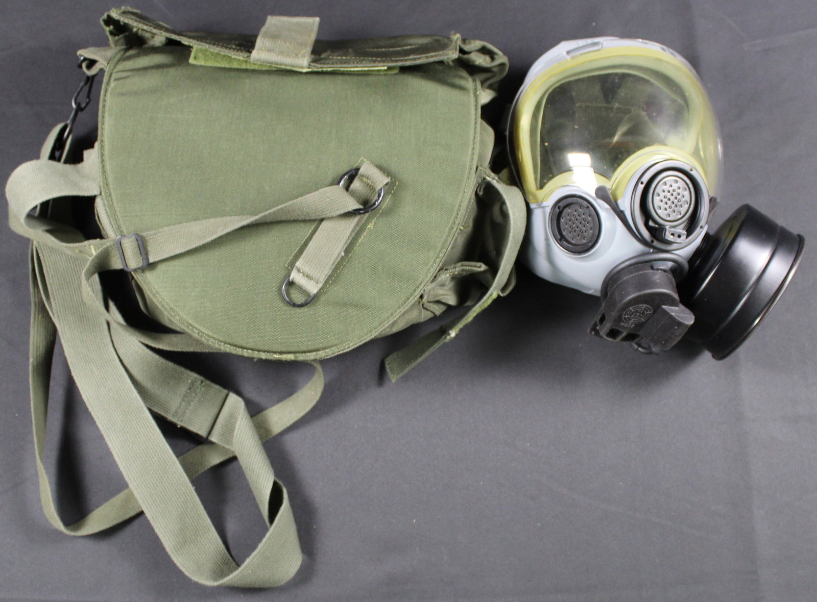 USGI Named 192nd Fighter Wing Gas Mask and Transport Case (BLB) (1 of 7)