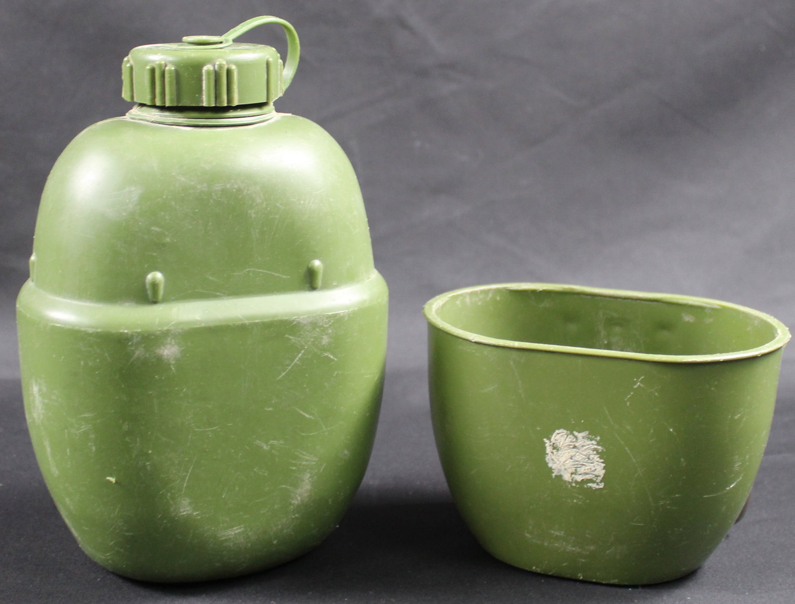 Desert Storm Era US Soldier Bring-Back Iraqi Marked Canteen (VPB): Estimated shipping parcel size (LxWxH) 10 inches x 8 inches x 8 inches. Please note, shipping estimates are provided for LiveShipping calculations only and may vary based on weight and location. The