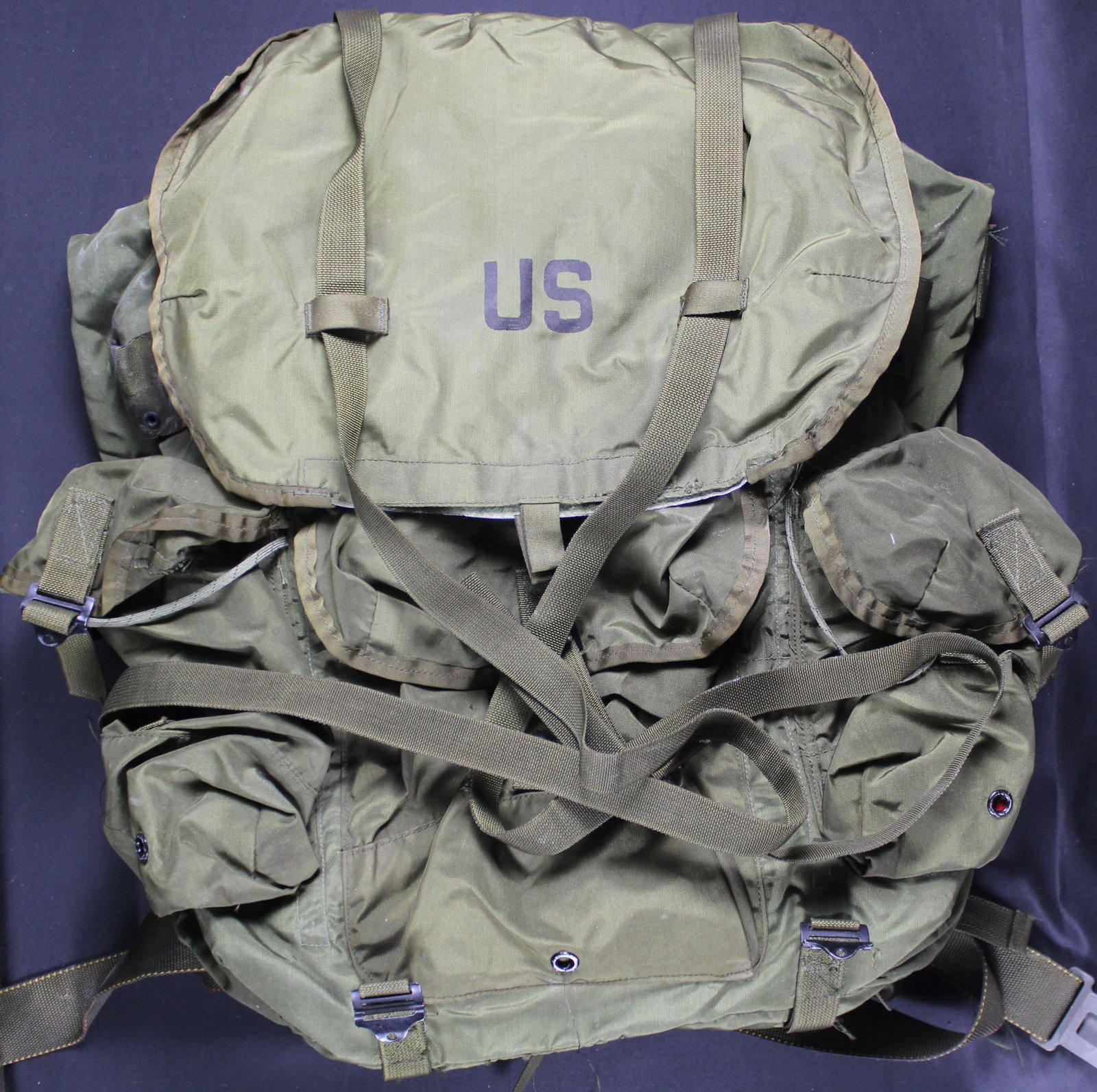 US Marked Large Ruck Sack (PMC): Estimated shipping parcel size (LxWxH) 12 inches x 8 inches x 8 inches. Please note, shipping estimates are provided for LiveShipping calculations only and may vary based on weight and location. The