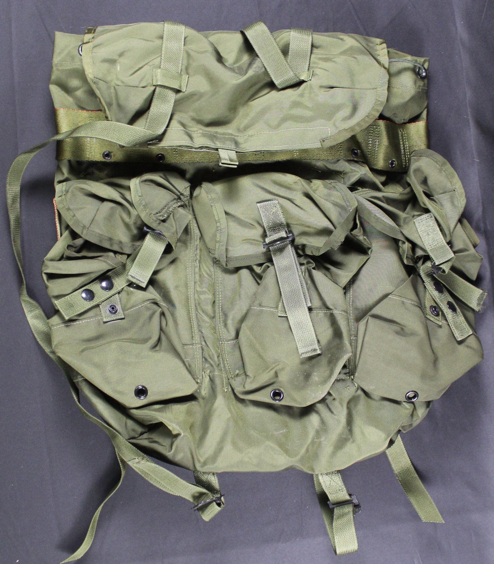 Large US Military Nylon Ruck Sack (FMI) (1 of 4)