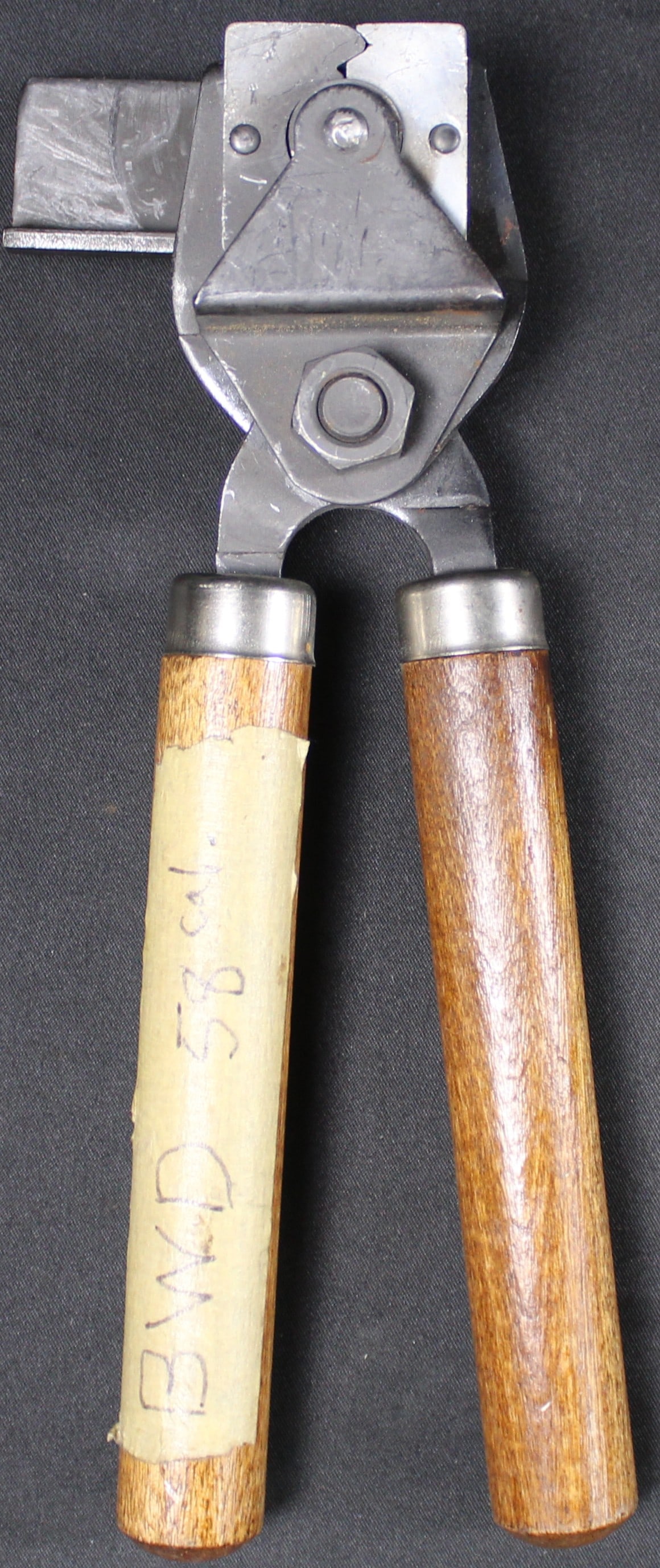 Lee Precision Die Cast Bullet Mould with Handles (FMI) - 2