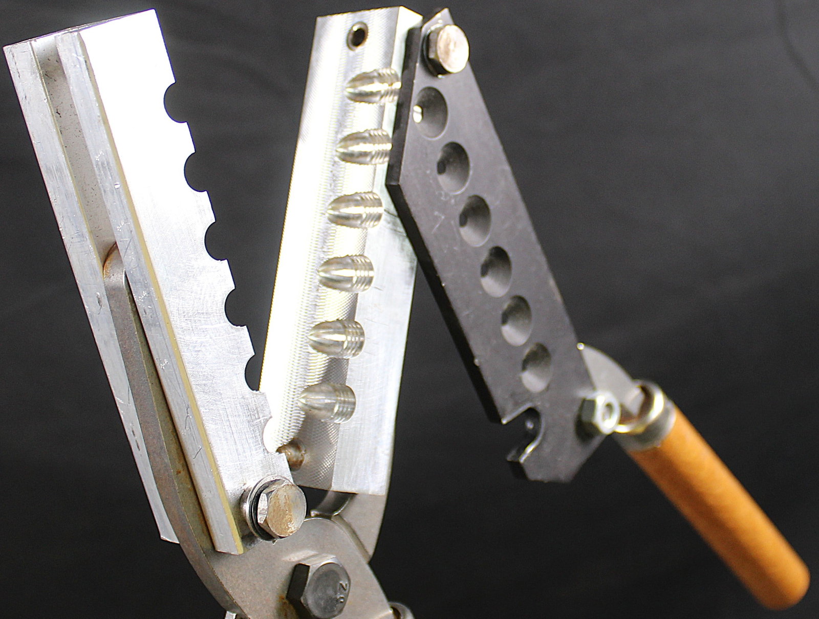 Die Cast Bullet Mould with Handles (FMI) - 3