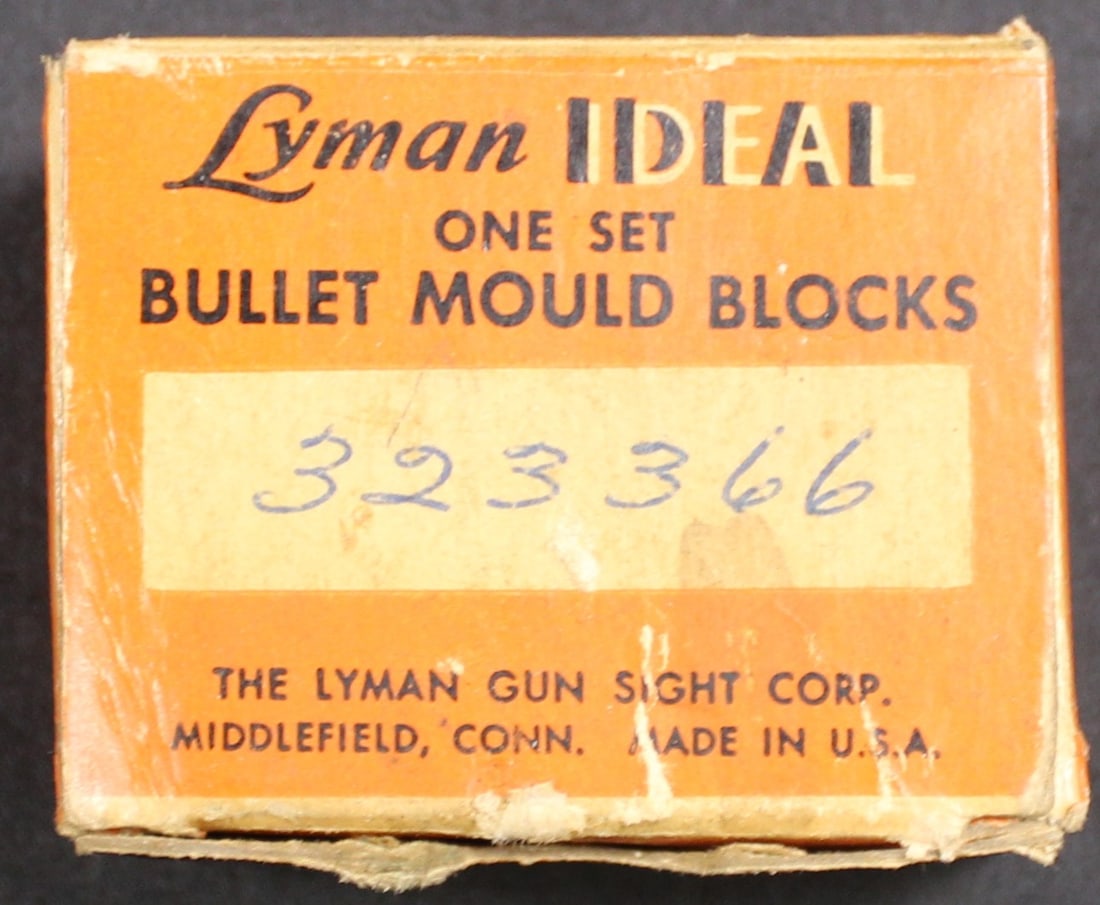IDEAL 423 Die Cast Bullet Mould (FMI): The Ideal "323366" is a vintage 8mm spitzer cast bullet mold which creates a pointed, gas-check design primarily for 8x57 Mauser cartridges. This piece is in very good - like new condition as there