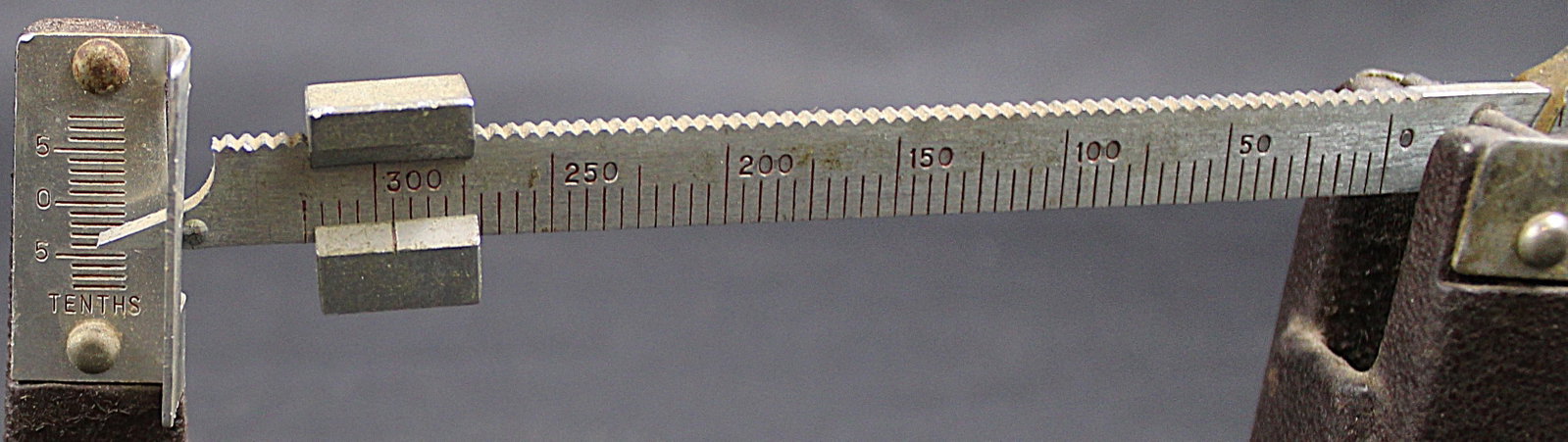 Redding Manufactured Reloading Scale (FMI) - 3
