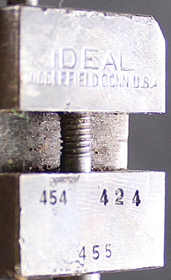 Ideal 454424 Die Cast Bullet Mould (FMI) - 2