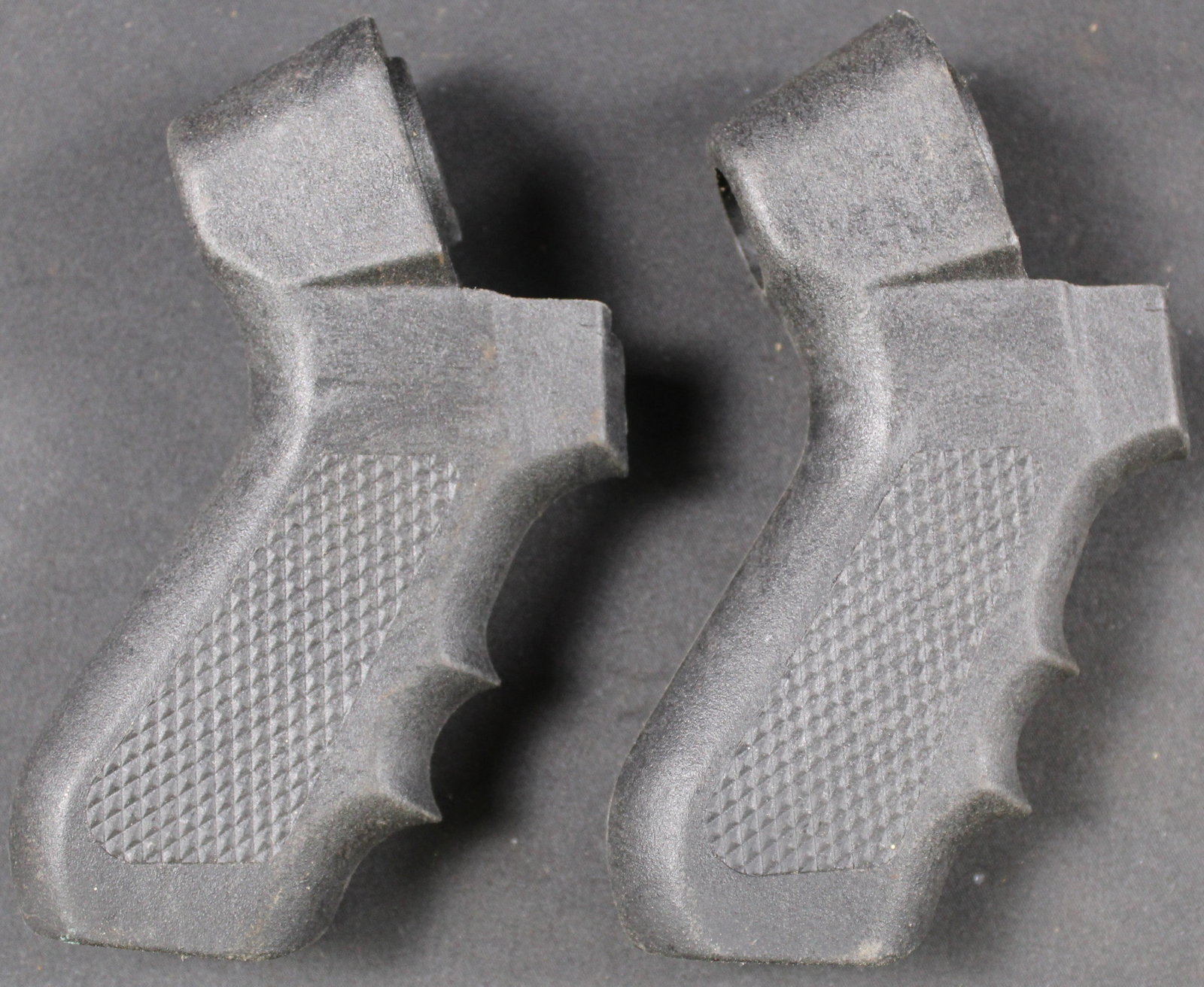 Group Lot: Two Potential Mossberg 590 Shotgun Grips (HRR): Description coming soon Bidders are welcome to preview items in person during our normal operating hours Tuesday through Saturday 11am-6pm. Estimated shipping parcel size (LxWxH) 10 inches x 8 inches