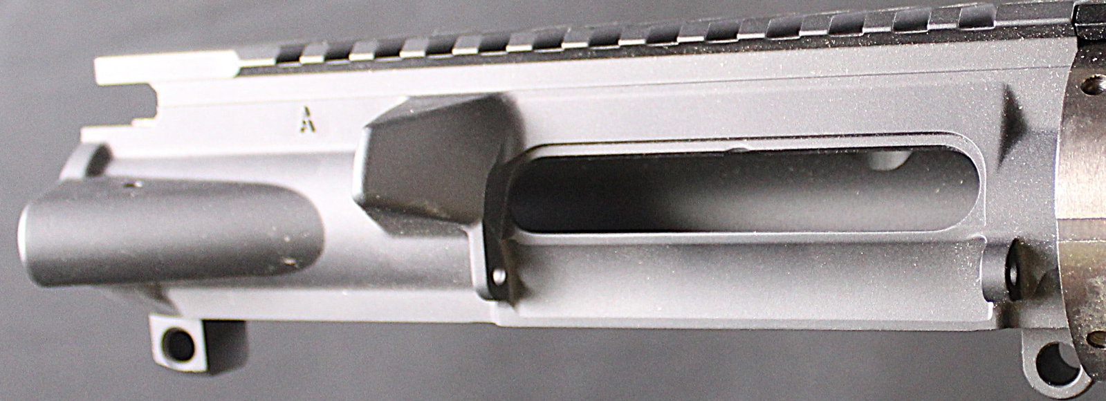 Group Lot: AR-15 Upper Receiver, Quad Rail Foregrip (GOTB) - 2
