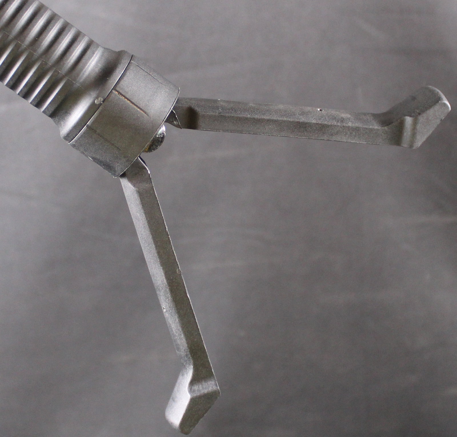 Forward Foldable Vertical Grip for Picatinny Rail (DMS) - 5