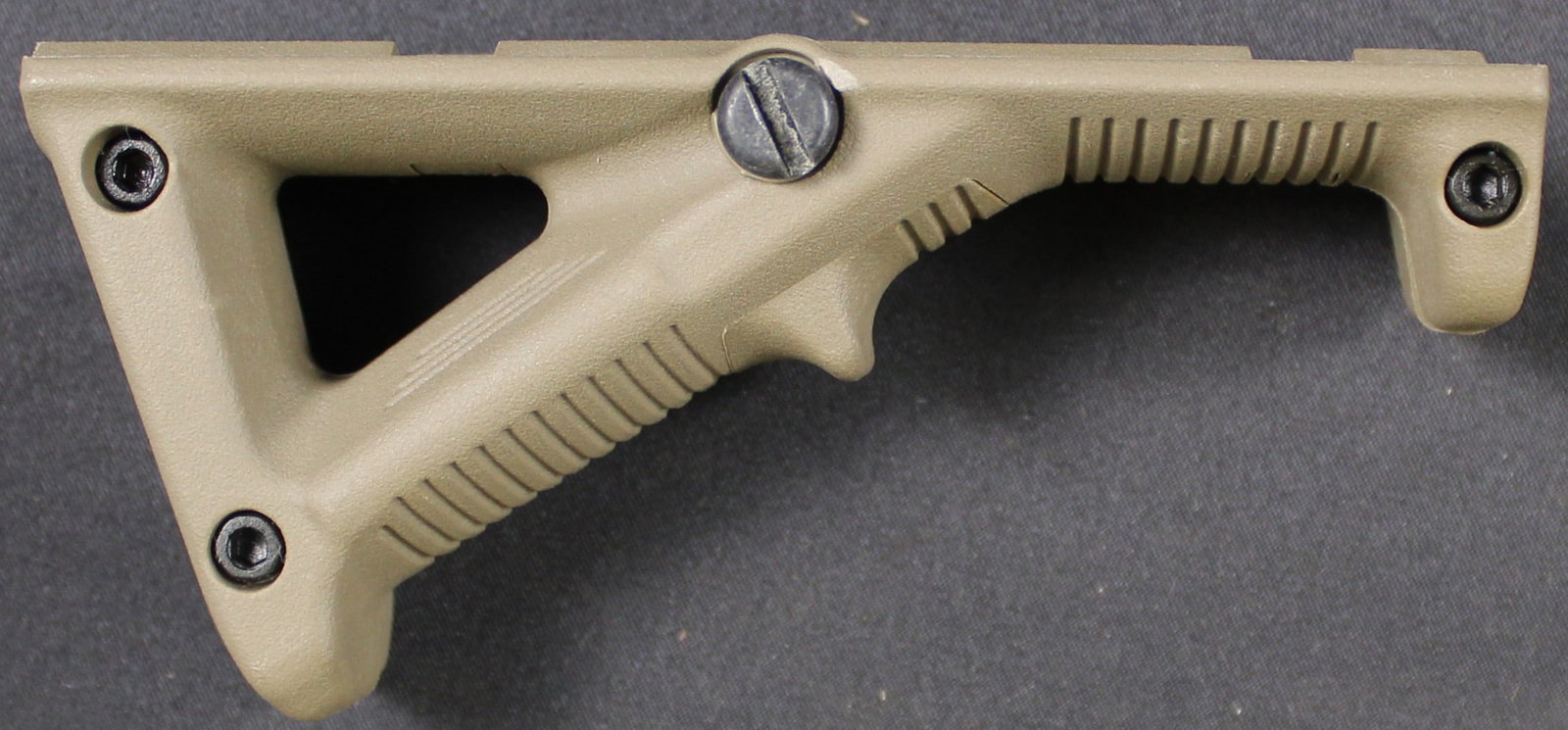MAGPUL AFG-2 AR-15 Style Picatinny Mountable Foregrip (DMS): Description coming soon Bidders are welcome to preview items in person during our normal operating hours Tuesday through Saturday 11am-6pm. Estimated shipping parcel size (LxWxH) 10 inches x 8 inches