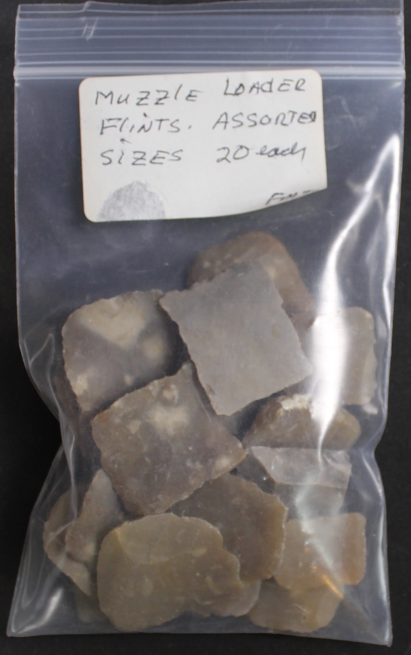 Bagged Lot: Approximately 20 Muzzle Loader Flints (FMI: Description coming soon Bidders are welcome to preview items in person during our normal operating hours Tuesday through Saturday 11am-6pm. Estimated shipping parcel size (LxWxH) 10 inches x 6 inches 