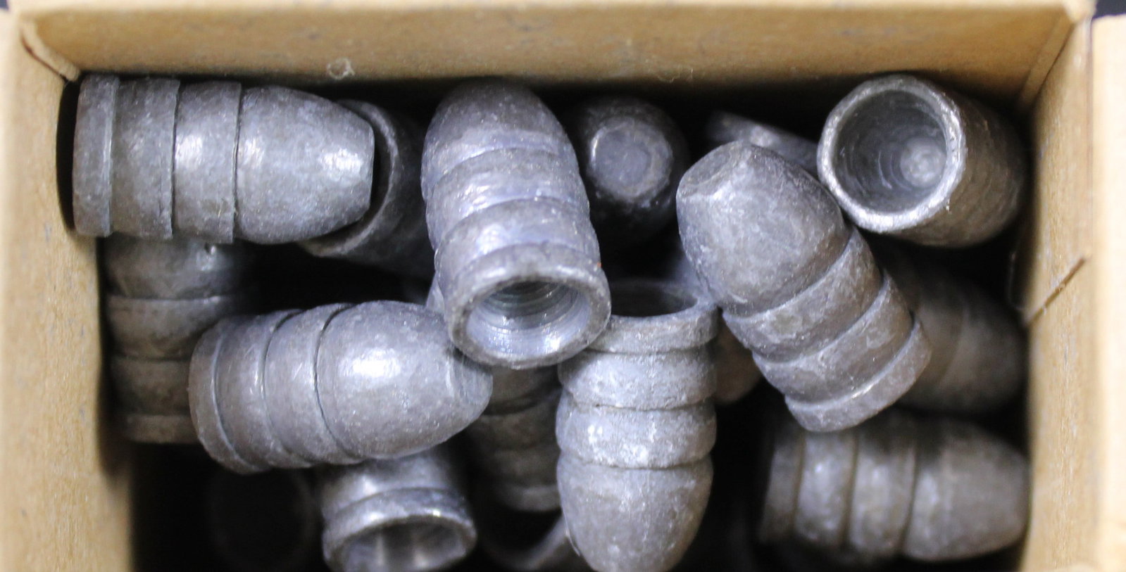 Approximately X Cast Lead 277gr .448" Reloading Projectiles (FMI): Description coming soon Bidders are welcome to preview items in person during our normal operating hours Tuesday through Saturday 11am-6pm. Estimated shipping parcel size (LxWxH) 8 inches x 8 inches