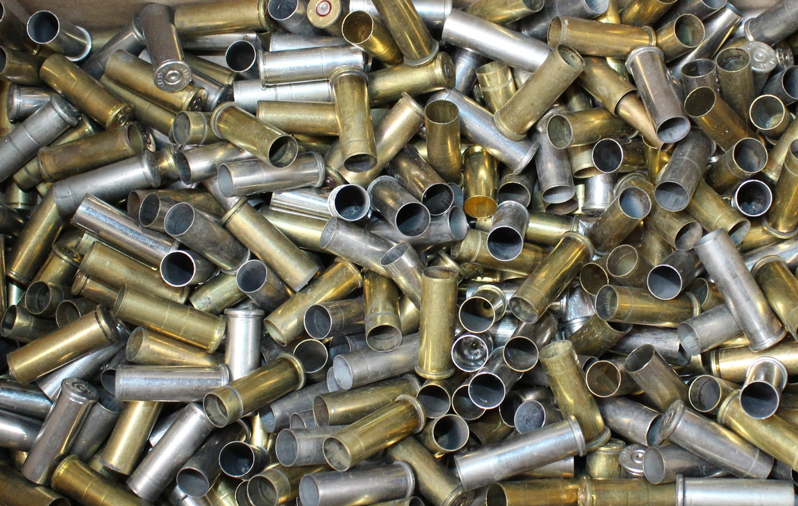 Approximately 400 .38spl Fired Brass Cases for Reloading (FMI): Description coming soon Bidders are welcome to preview items in person during our normal operating hours Tuesday through Saturday 11am-6pm. Estimated shipping parcel size (LxWxH) 10 inches x 8 inches