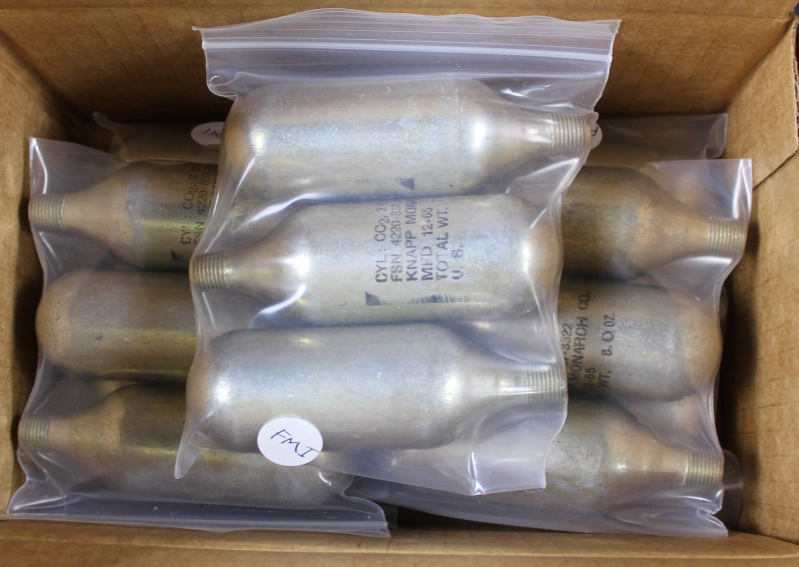 Group Lot: Approximately 15 CO2 Cylinders (FMI): Description coming soon Bidders are welcome to preview items in person during our normal operating hours Tuesday through Saturday 11am-6pm. Estimated shipping parcel size (LxWxH) 10 inches x 8 inches