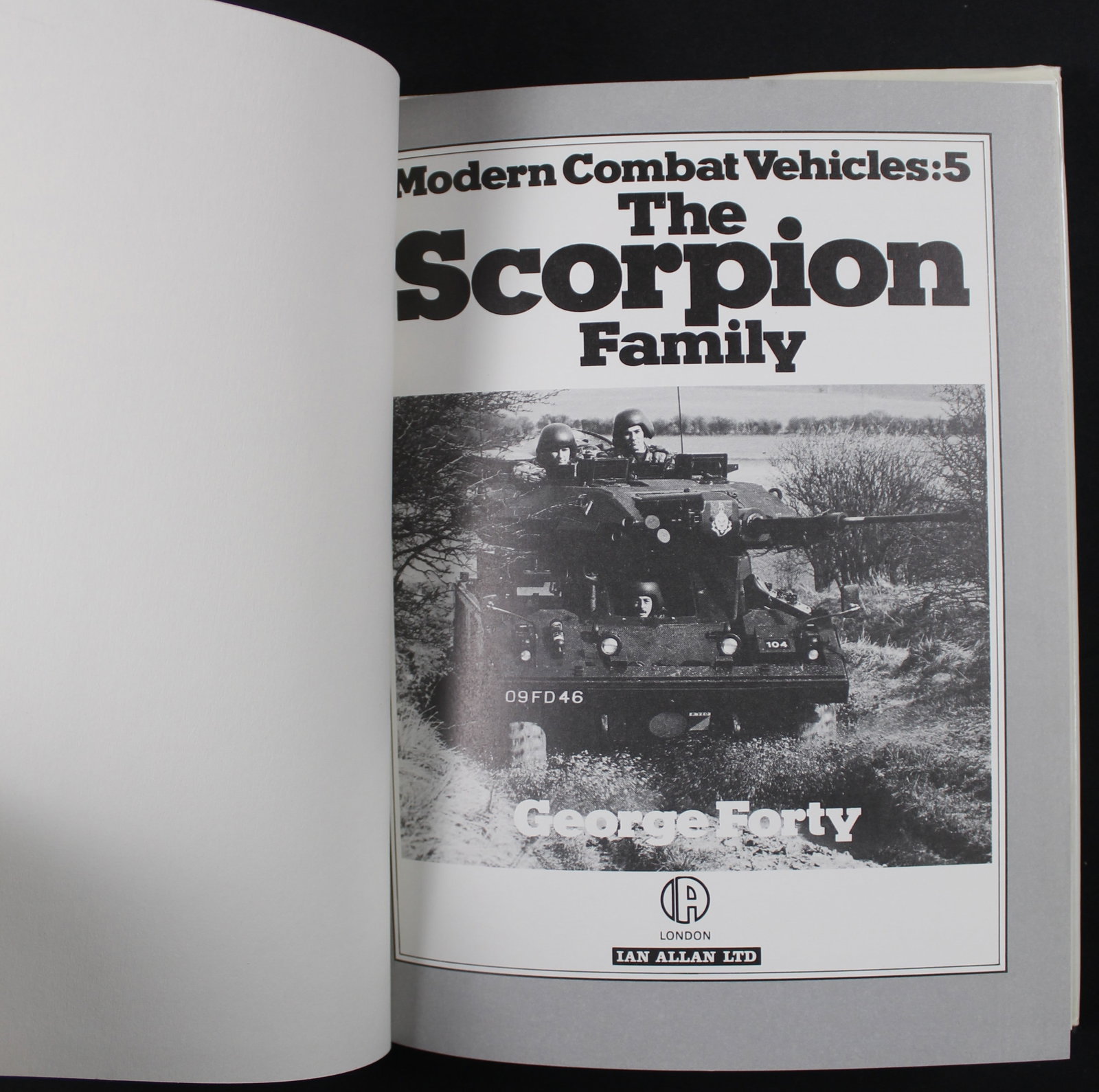 Modern Combat Vehicles 5: "The Scorpion Family" by George Forty (FMI) - 2