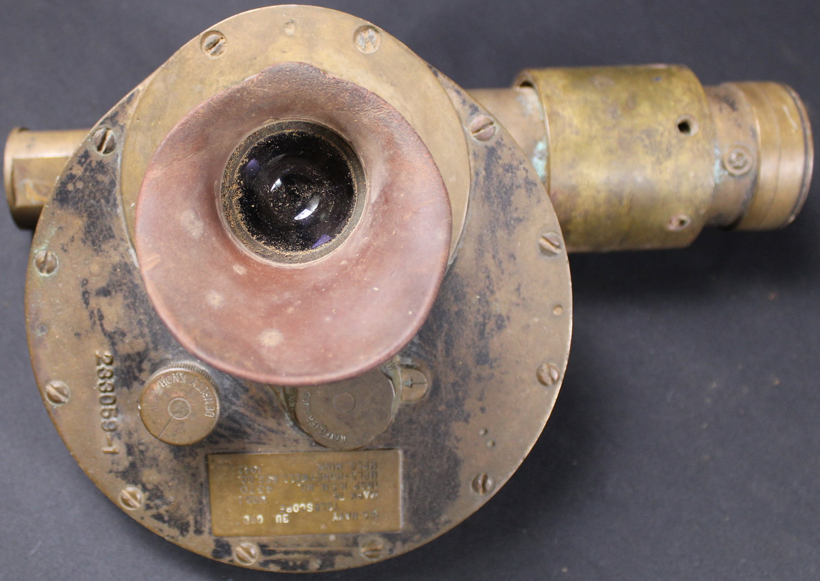 US Navy WWII Dated 1942 Mk72 Mod1 Scope by Honeywell (FMI) - 4