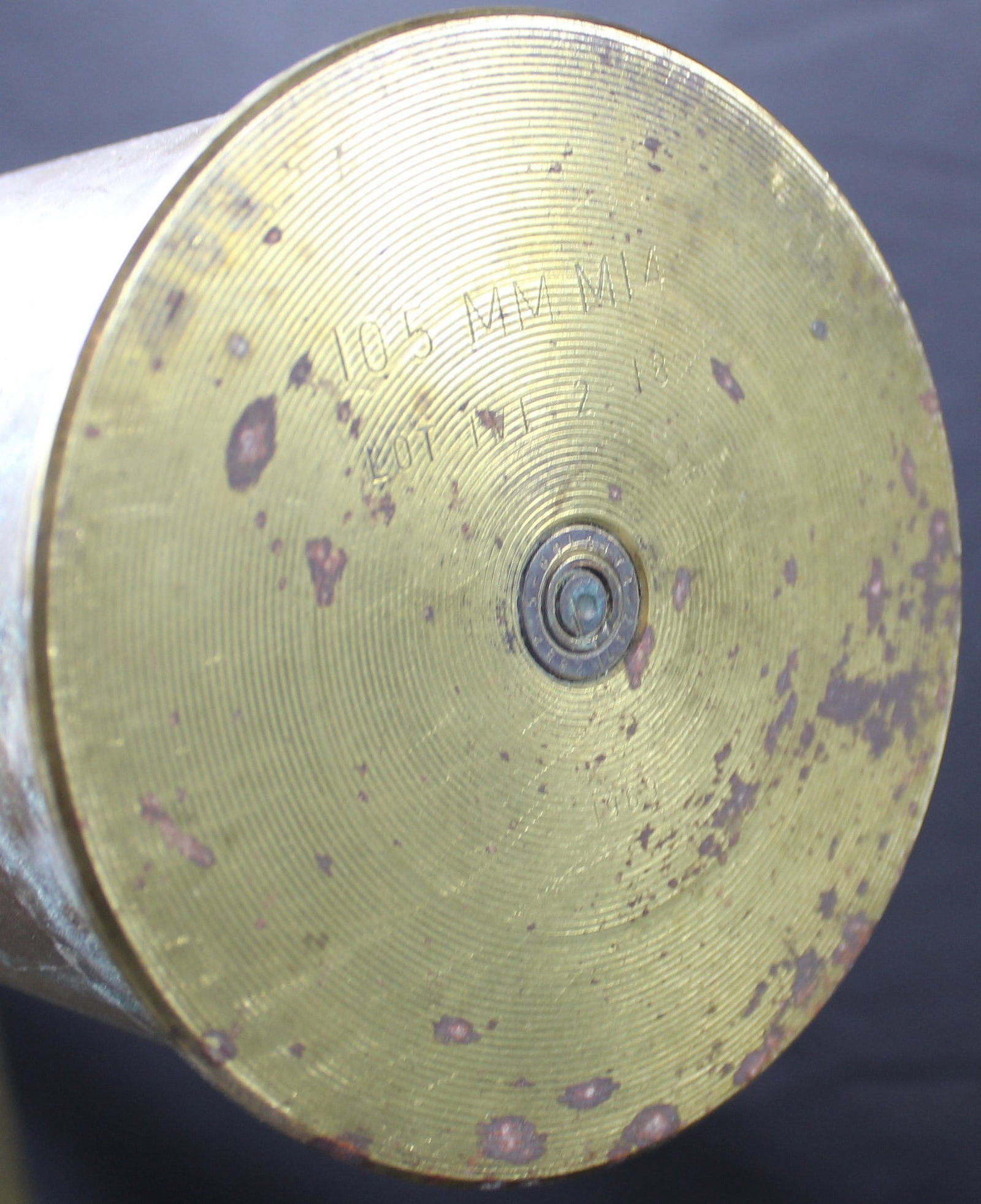 Large Brass Shell Casing for 105mm M14 Cannon (FMI) - 3