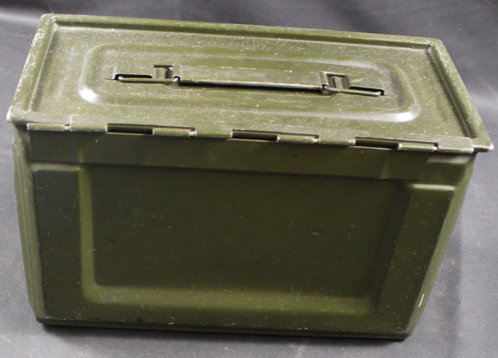 WWII American Side-Clasp .50 Caliber Ammunition Can (FMI) - 3