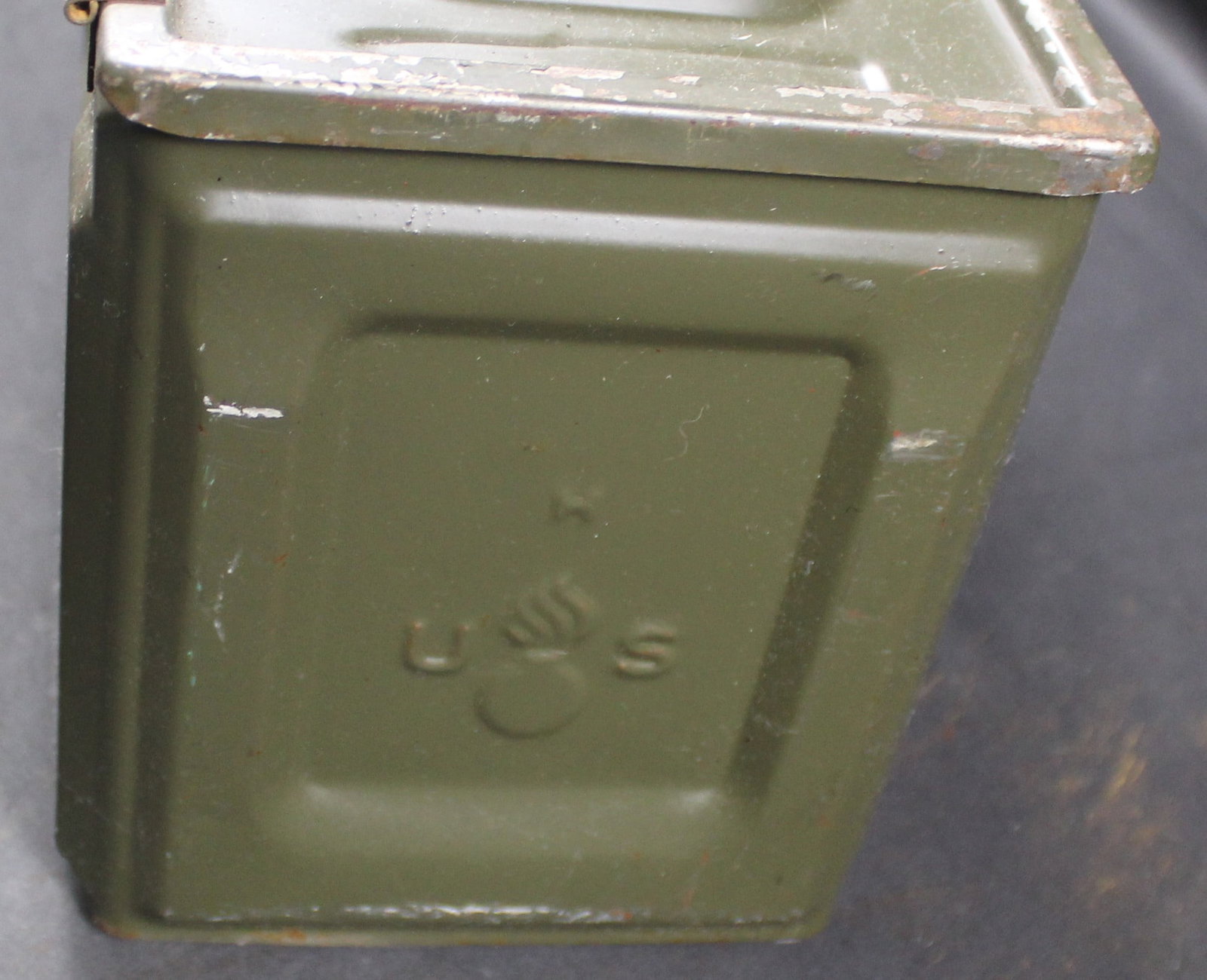 WWII American Side-Clasp .50 Caliber Ammunition Can (FMI) - 3