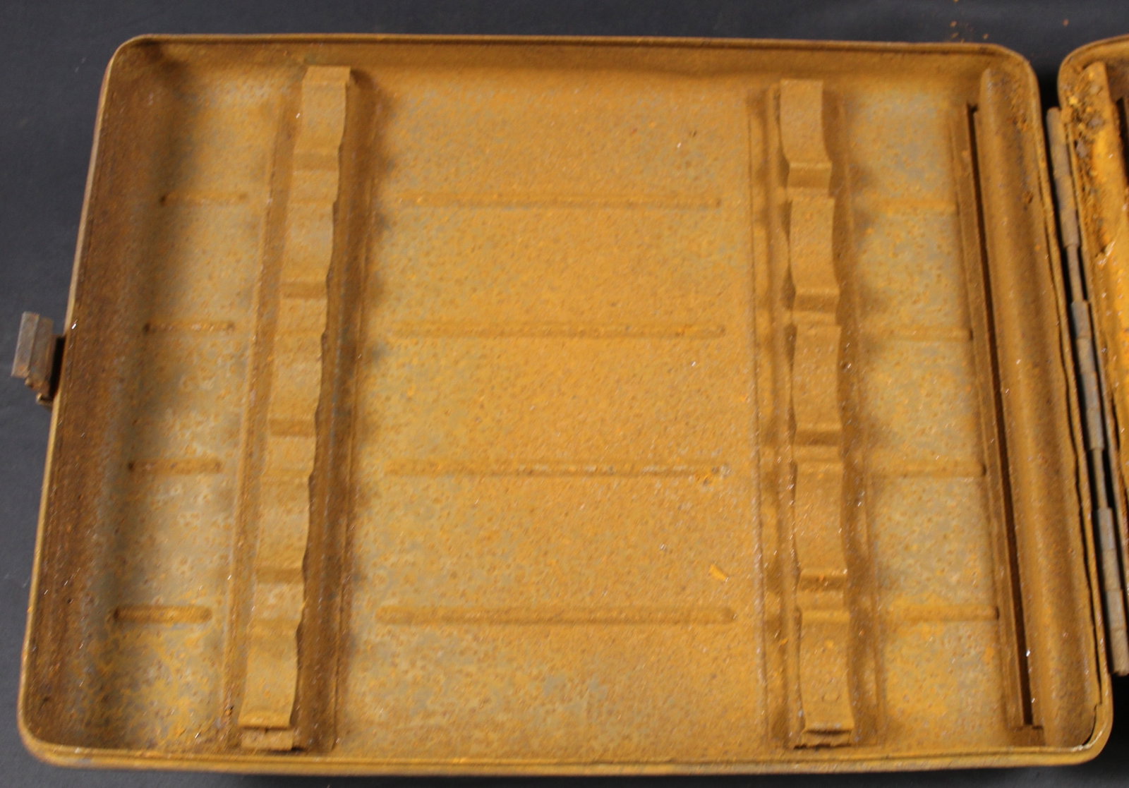WWII Swedish/German 37mm Anti-Tank Infanterikanon m/34 Transport Case (FMI) - 7