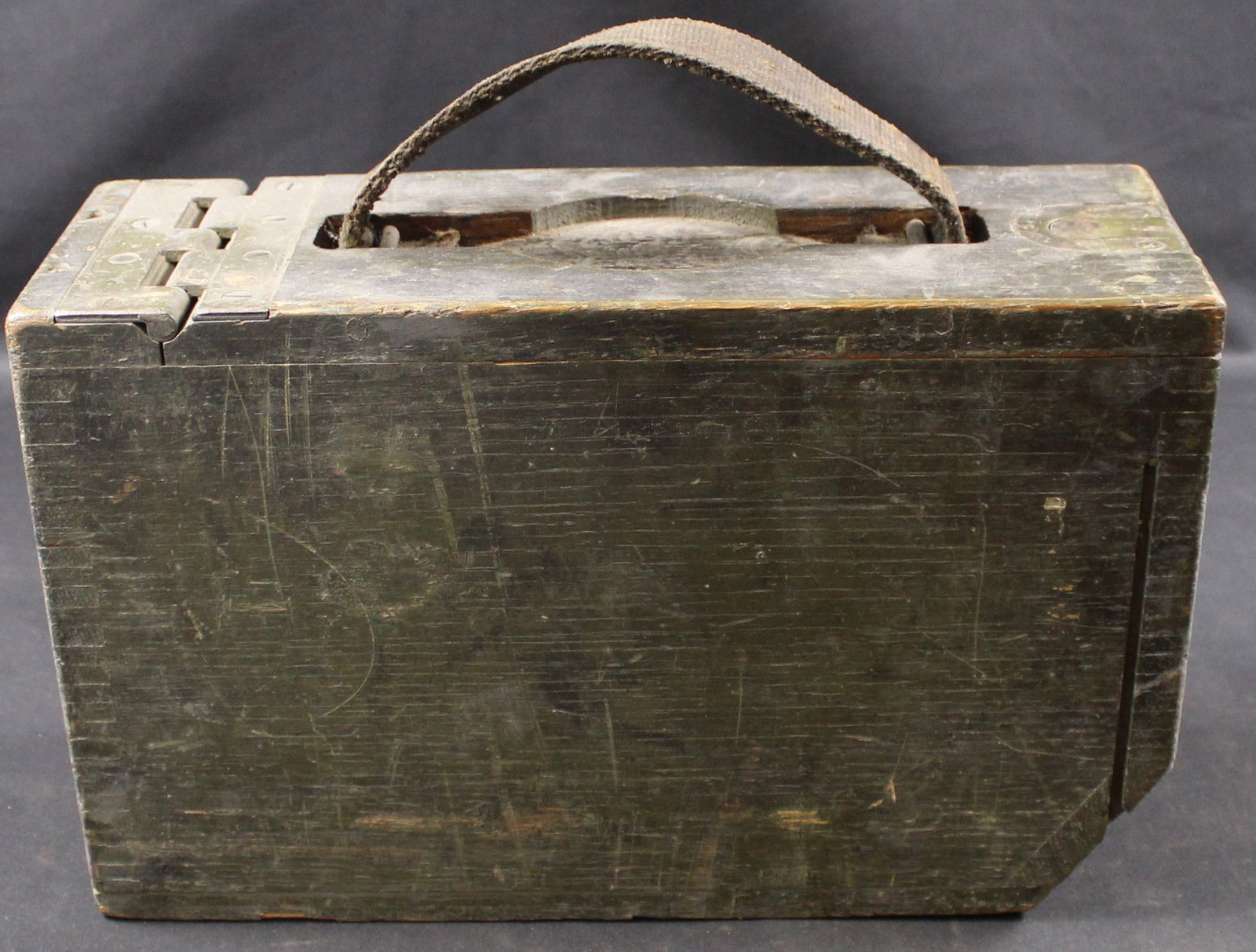 US WWI 1917 .30 Caliber Ammunition Box for the Model 1917 Water-Cooled Machine Gun (FMI): Description coming soon!