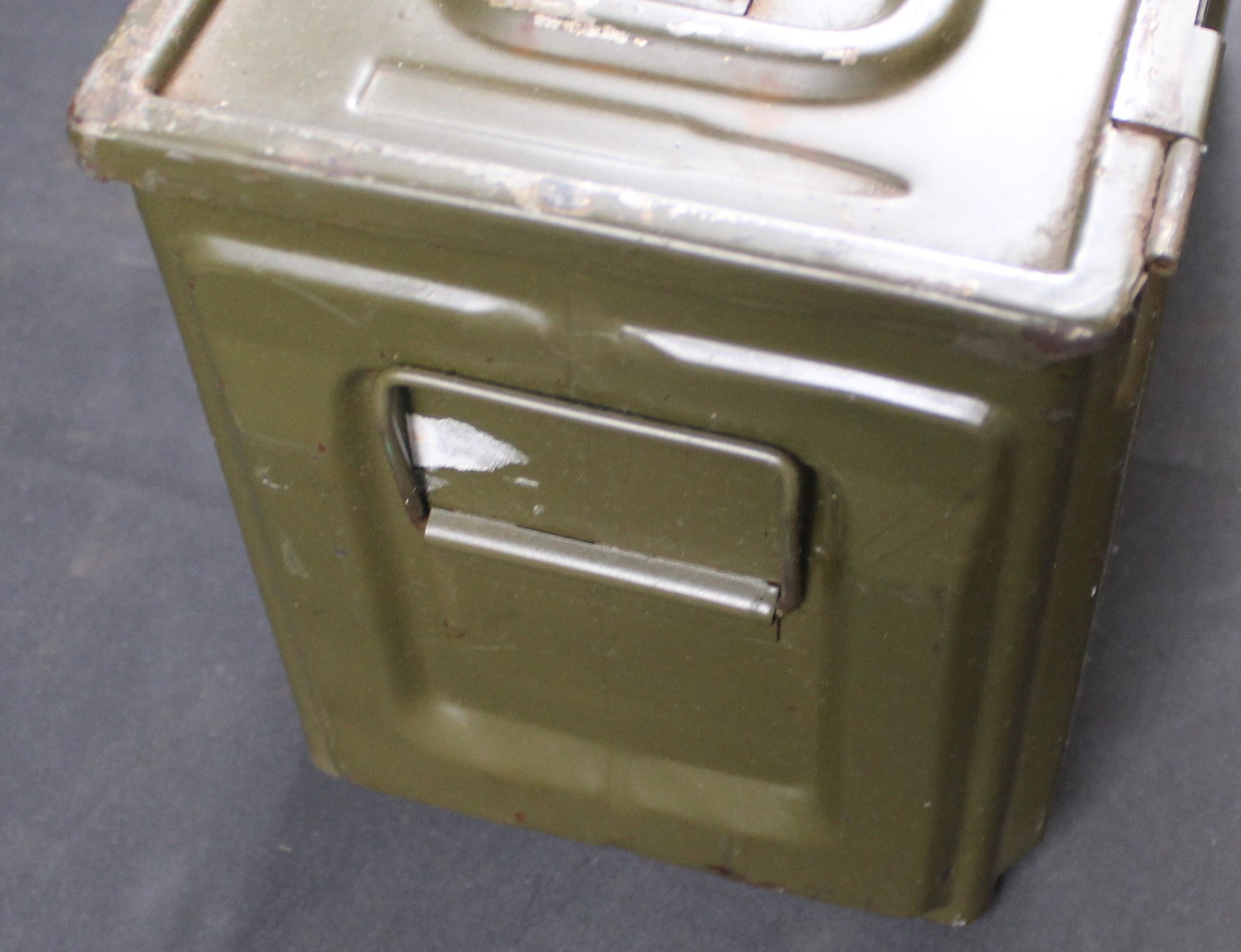 WWII American Side-Clasp .50 Caliber Ammunition Can (FMI) - 3