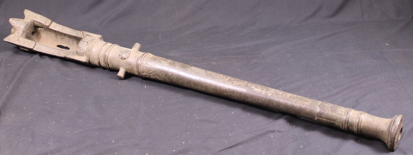 Large 19th Century Lantaka Black Powder Breach Loading Cannon (SFA): Description coming soon! Bidders are welcome to preview items in person during our normal operating hours Tuesday through Saturday 11am-6pm. Estimated shipping parcel size (LxWxH) 60 inches x 8