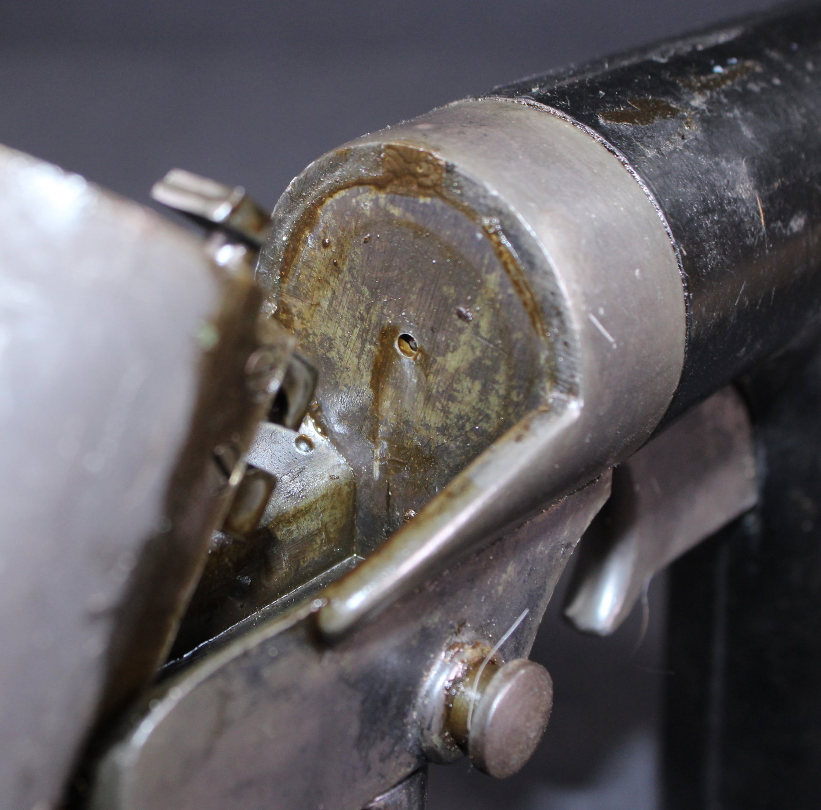 WWII 1945 Dated Vulcan Mfg. Co. Mk. V Signal Pistol (FLR) - 4