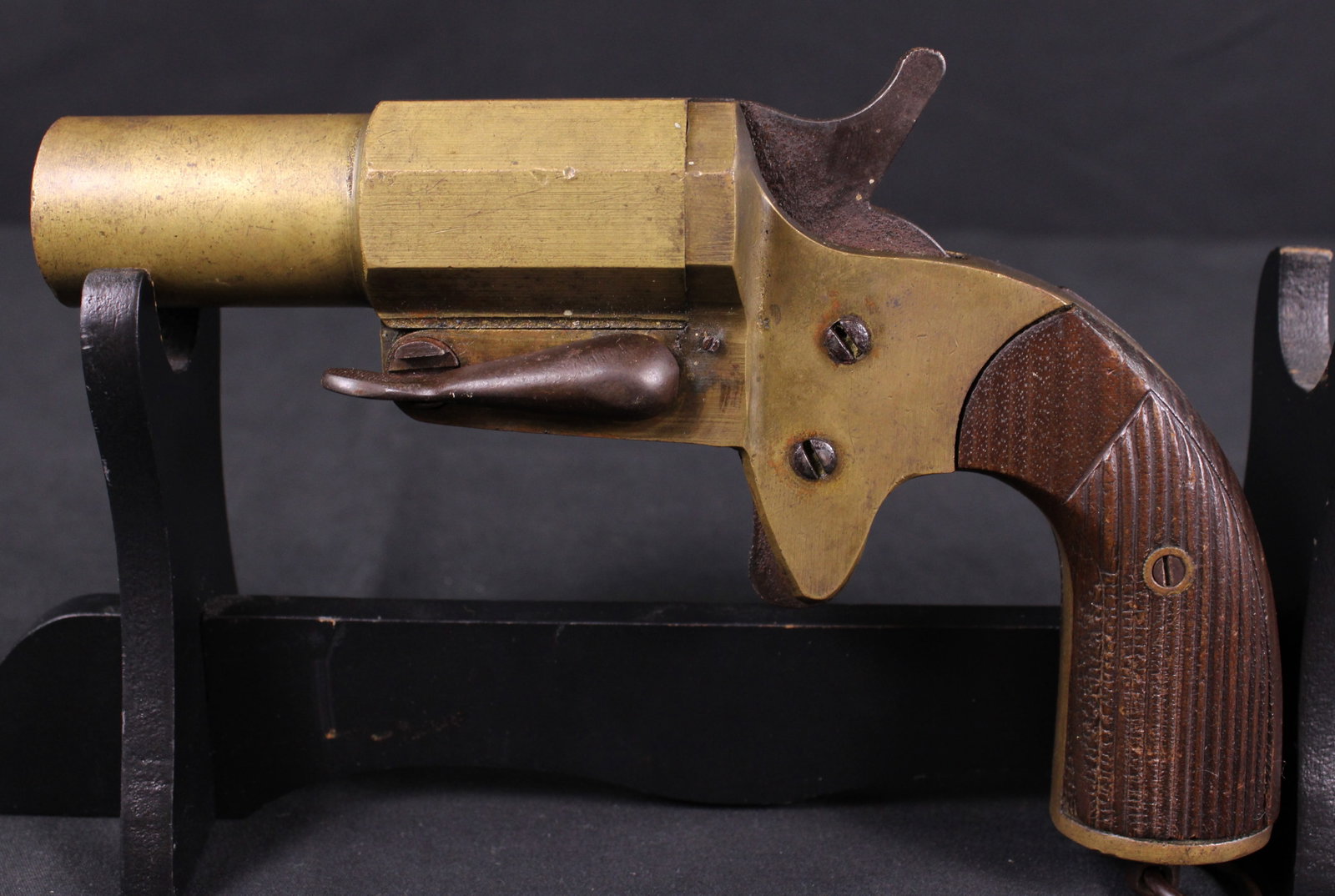 Flare Pistol (FMI) - 2